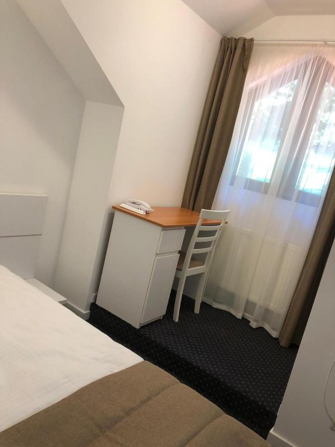 Pensiunea Piscul Cainelui 3*
